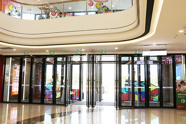 智能疏散系統對環境因素的考量