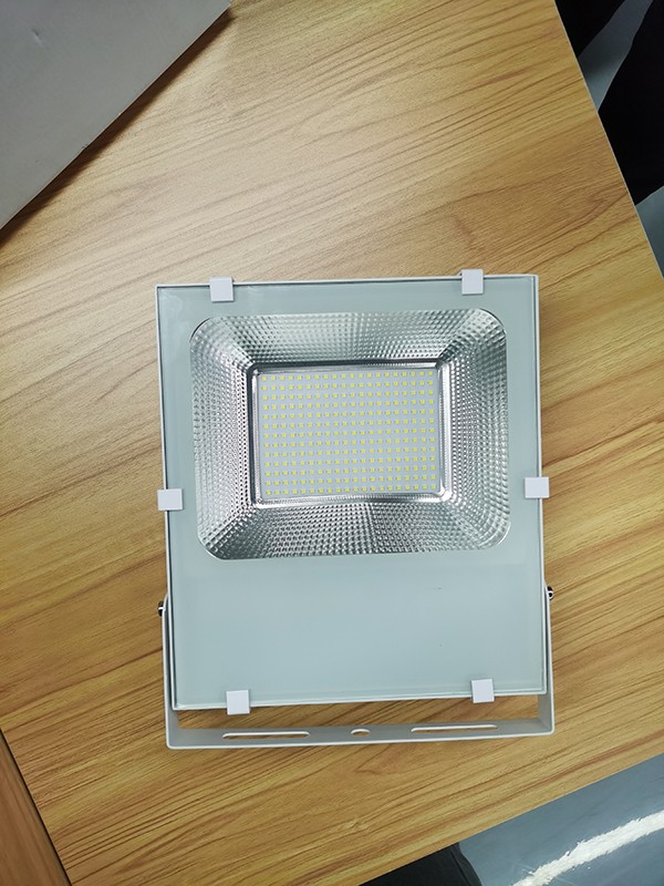 火災煙霧對智能疏散系統的影響及應對措施