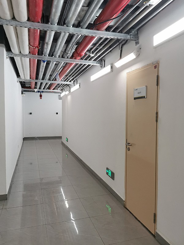 智能疏散系統的維護成本與傳統系統相比如何？