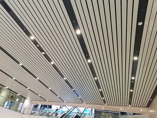 消防智能疏散系統(tǒng)：復(fù)雜建筑中的疏散利器還是難題？